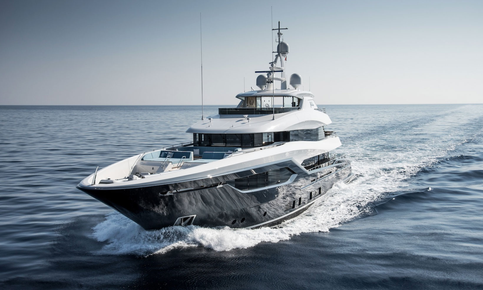 displacement motor yachts