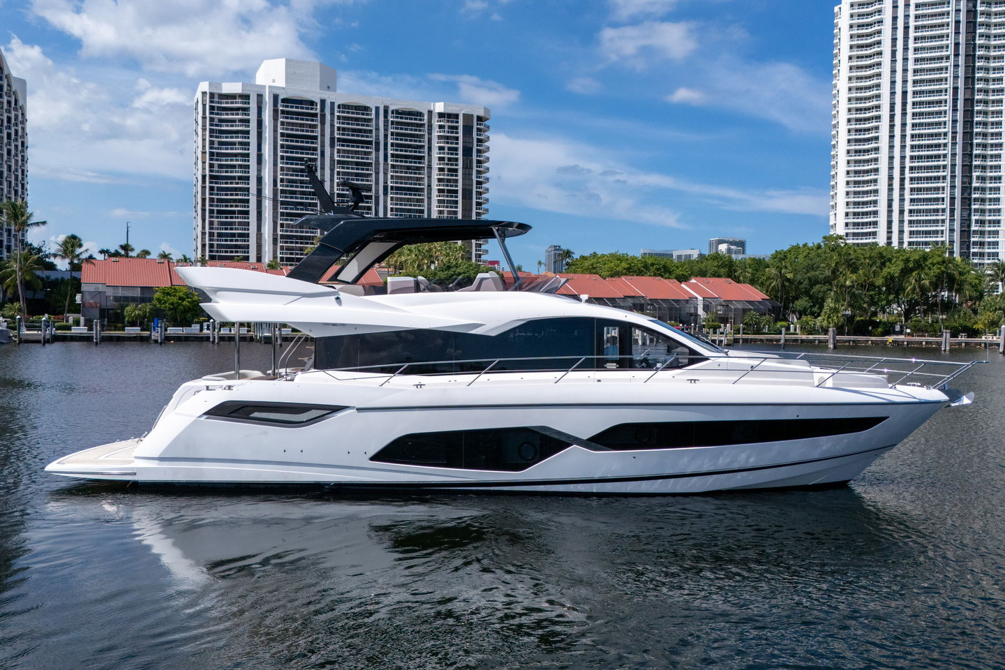 Sunseeker-Manhattan68_ext04