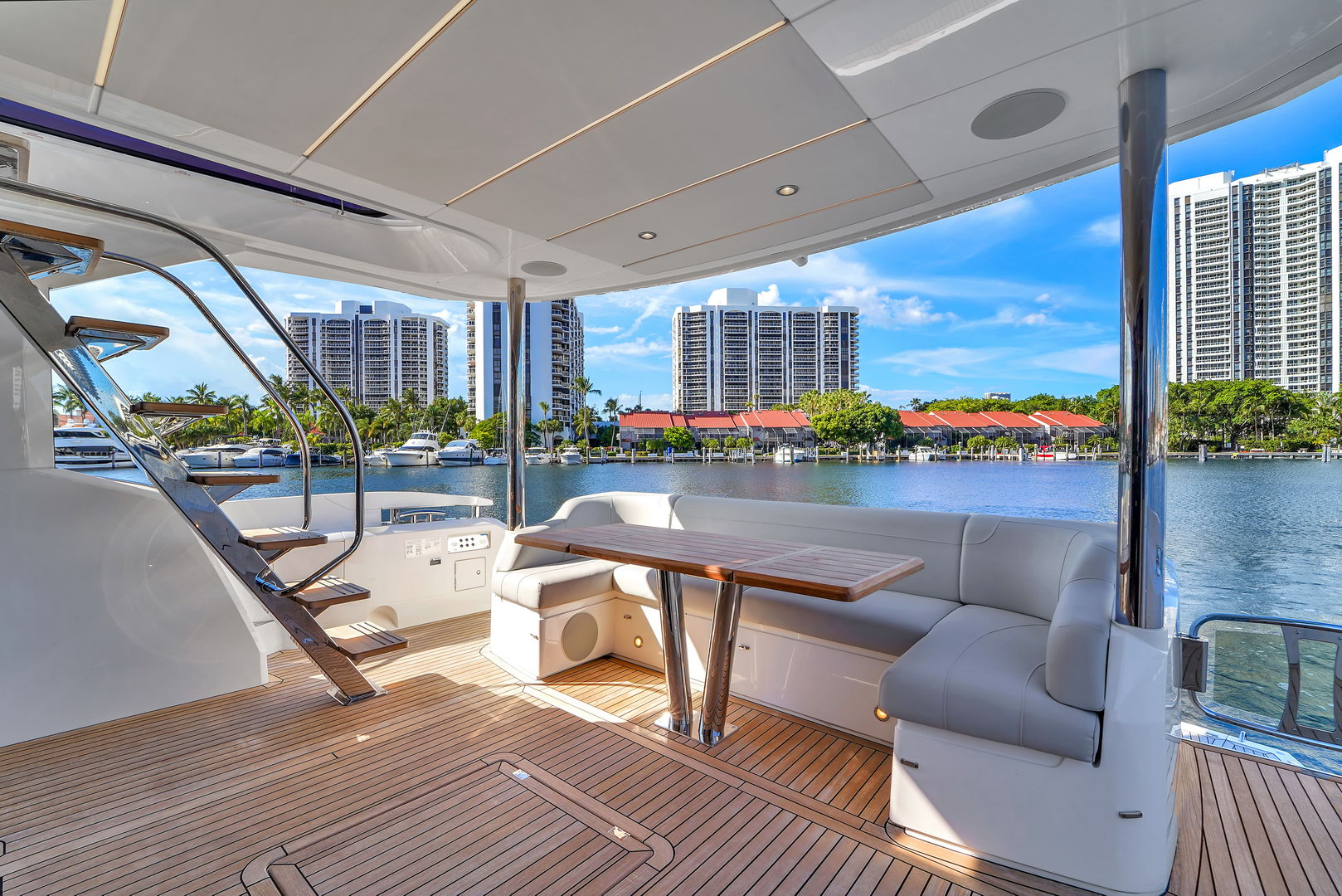 Sunseeker-Manhattan68_ext42