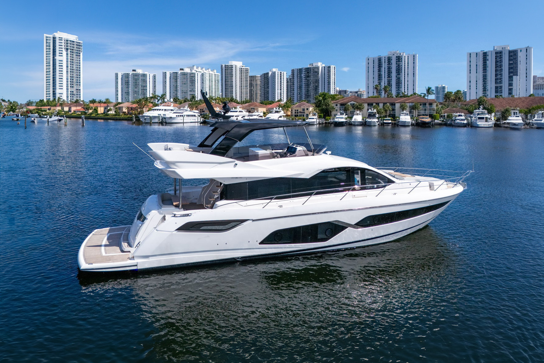 Sunseeker-Manhattan68_main_new