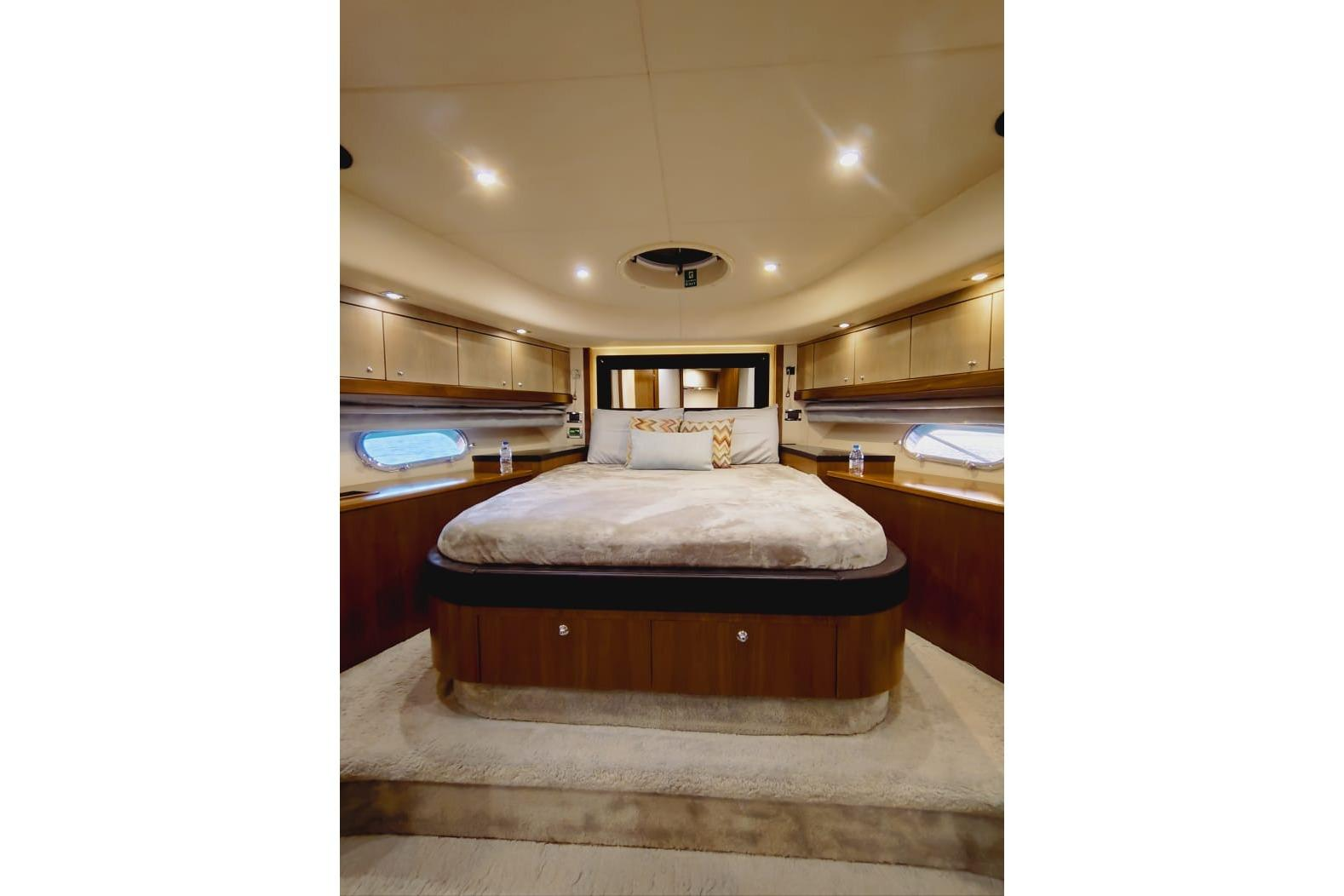 Sunseeker60_int13